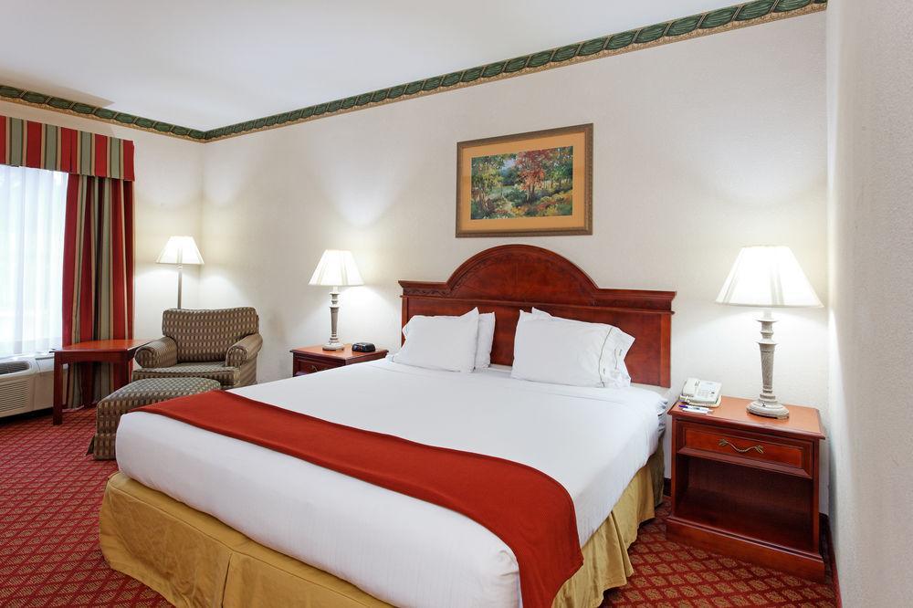 Holiday Inn Express & Suites Tupelo By Ihg Δωμάτιο φωτογραφία